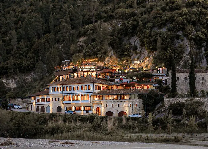 Hotel Ajka Berat