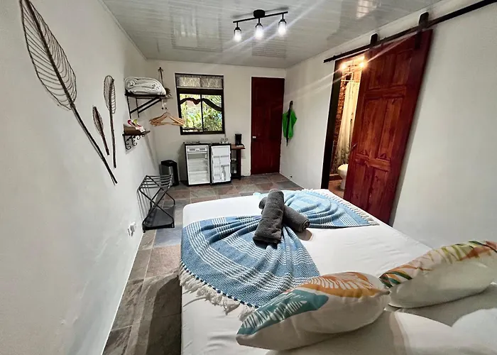 Boutique Rooms River Front At La Junta Dominical