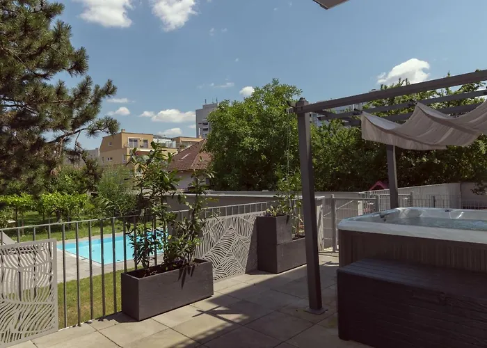 Dream Getaway Apartment With Jacuzzi And Pool Vienna