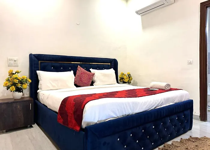Fortune Home Service Apartment 2Bhk,E28 Saket 2A New Delhi