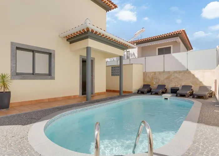 3B Villa Heated Pool Barbecue Games Room Funchal 