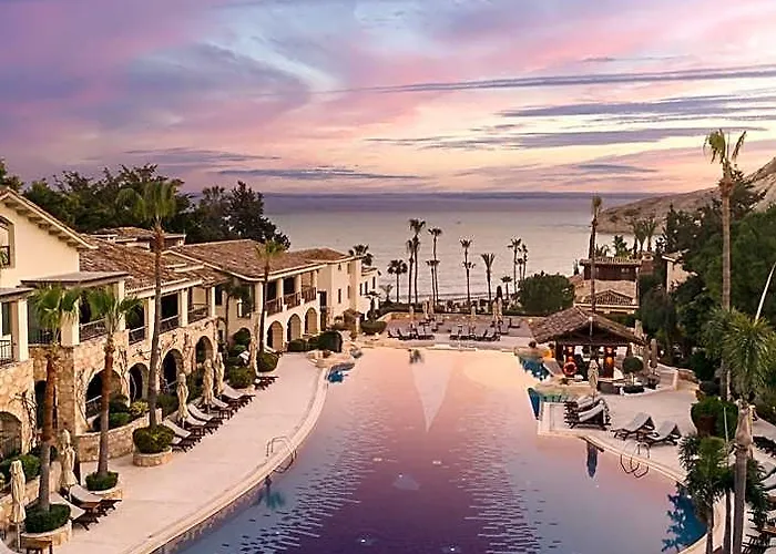 Columbia Beach Resort Pissouri