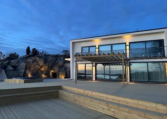 Seaside Panorama Villa With Jetless Hot Tub Gothenburg