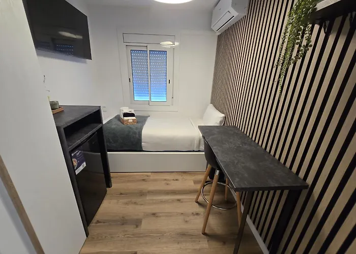 Private Rooms Easy Access To Airport & City Center Cornellà de Llobregat