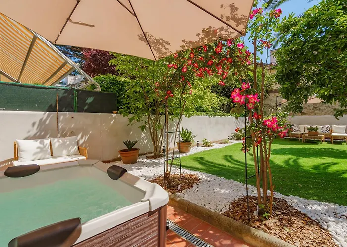 Urban Zen Garden- Entire House With 5 Suites Florence