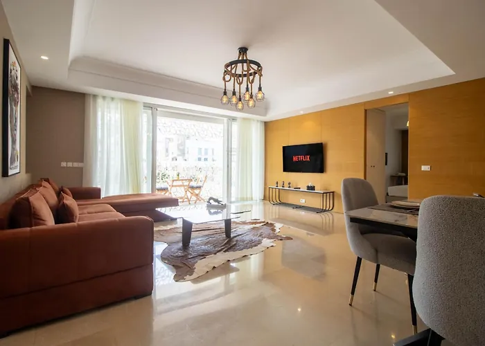 Appartement Luxe 2 Chambres A Cfc Emplacement Premium Casablanca