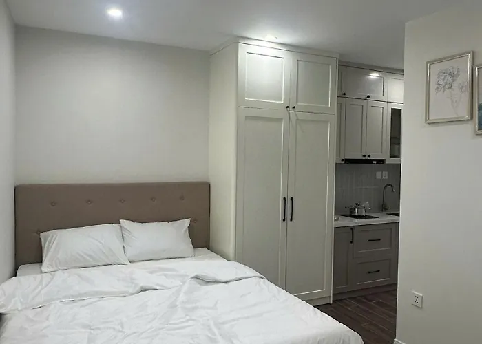 Hoang Hoa Tham Modern Apartment In Ba Dinh Near West Lake And Old Quarter Hanoi