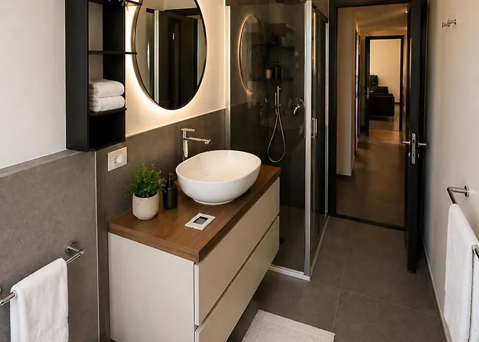 R Camelia House Apartment Como