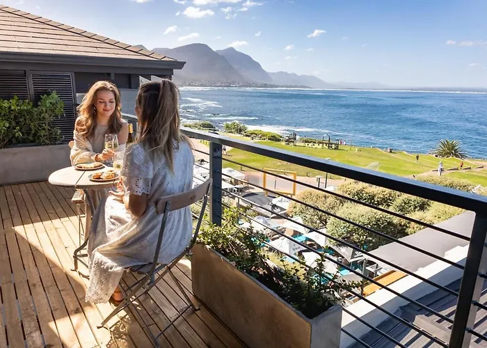 Ocean Penthouse Studios, Hermanus Waterfront Apartments