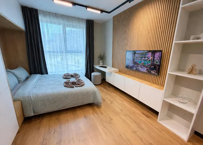 Capri Cozy Studio Near Metro W Working Desk And Wifi Sofia