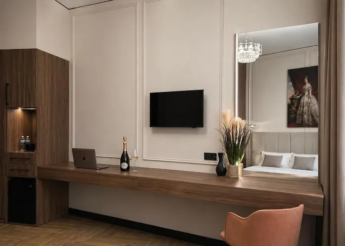 Ferdinand Apartment In City Center Chernivtsi