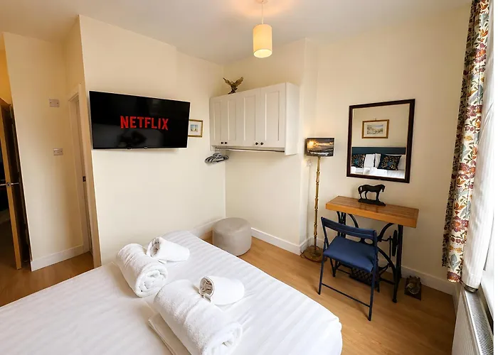 Modern 1 Double Bed-2 Single Beds Flat York City Centre - 5 Min Train Station-City Centre