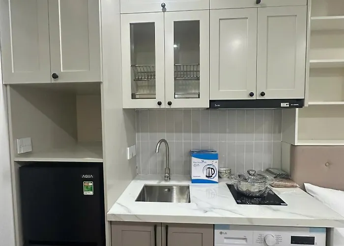 Hoang Hoa Tham Modern Apartment In Ba Dinh Near West Lake And Old Quarter Hanoi