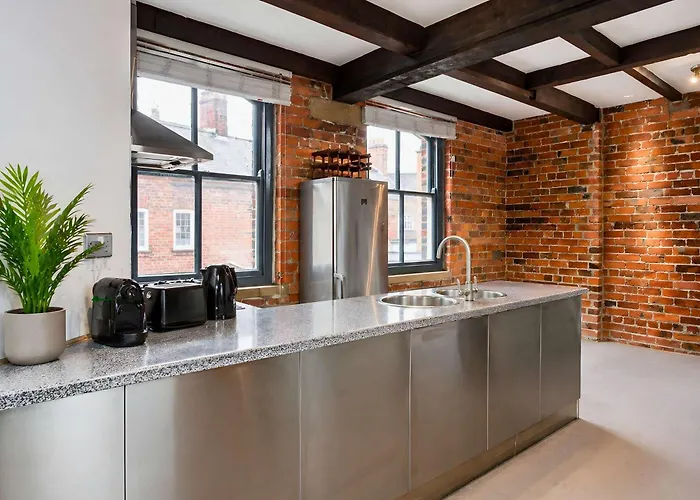 Stylish York City Centre Studio Apartment - Steps From The Shambles