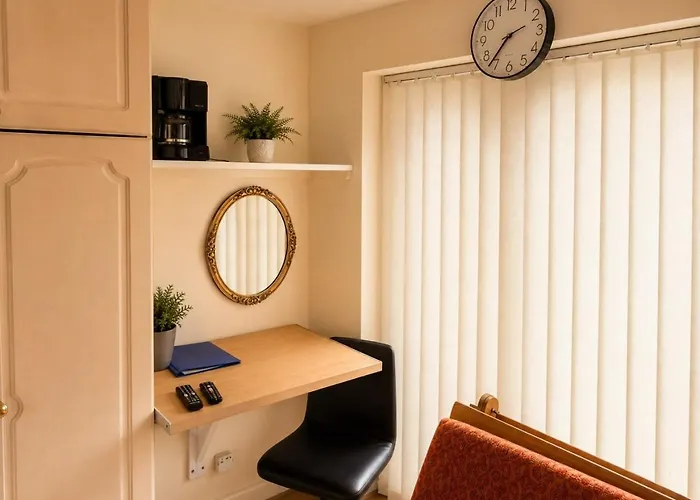 Harman Suites Self-Catering Apartments Free Wifi & Parking Leeds 