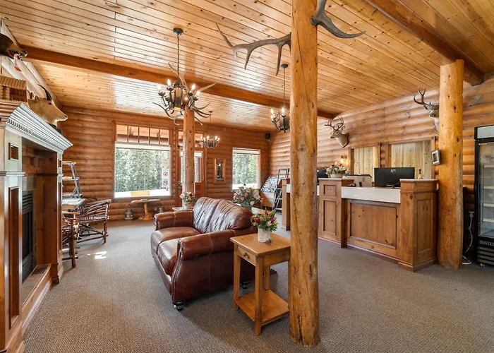 Paradise Lodge And Bungalows Lake Louise
