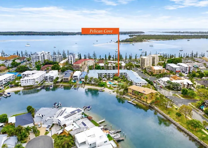 Pelican Cove Waterfront Apartments Gold Coast