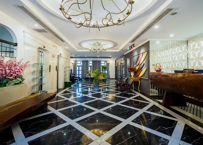 Le House Boutique Hotel - 100M To The Beach Danang