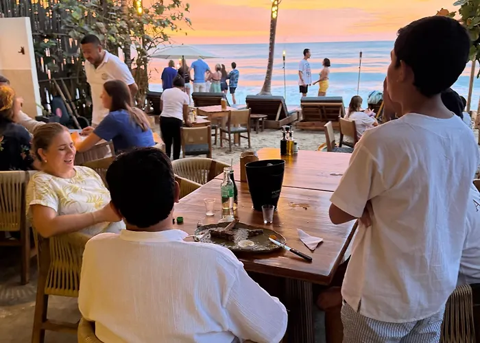 Makao Beach Hotel Palomino