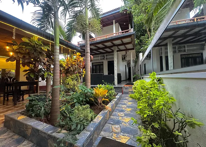 Rekawa Turtle Gate Hotel Tangalle