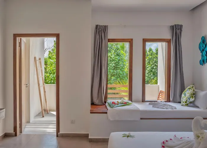 Shaviyani Retreat Hotel Ukulhas Island