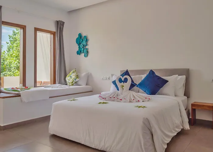 Shaviyani Retreat Hotel Ukulhas Island