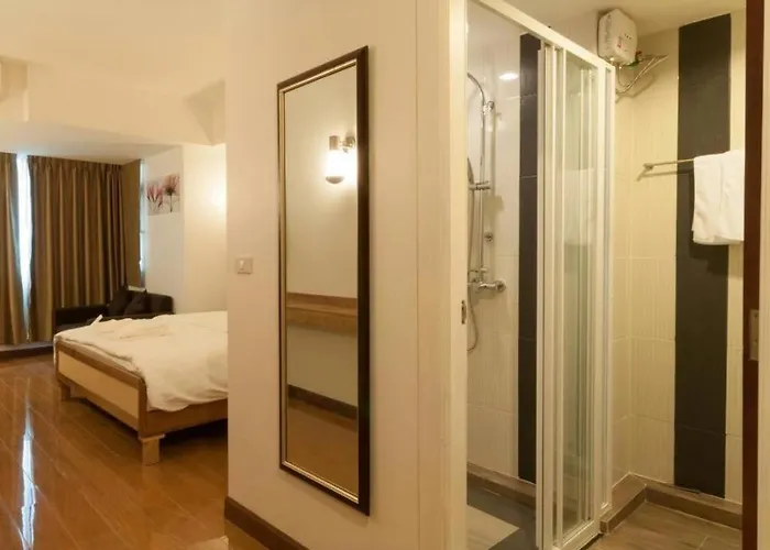 Cozy At 9 Hotel And Kitchen Bangkok