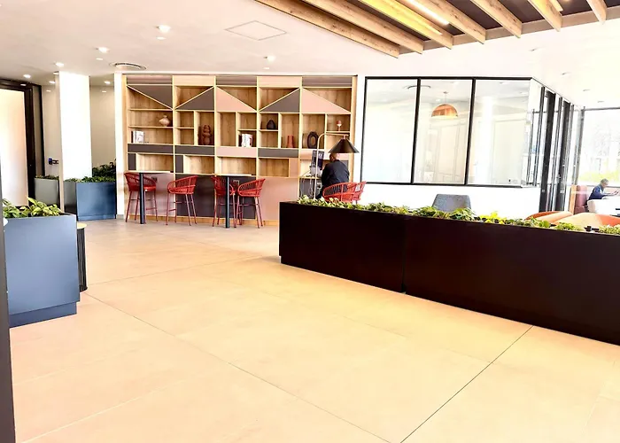 Luxury Modern One-Bedroom Apartment L Secure Parking L Fast Wi-Fi Johannesburg
