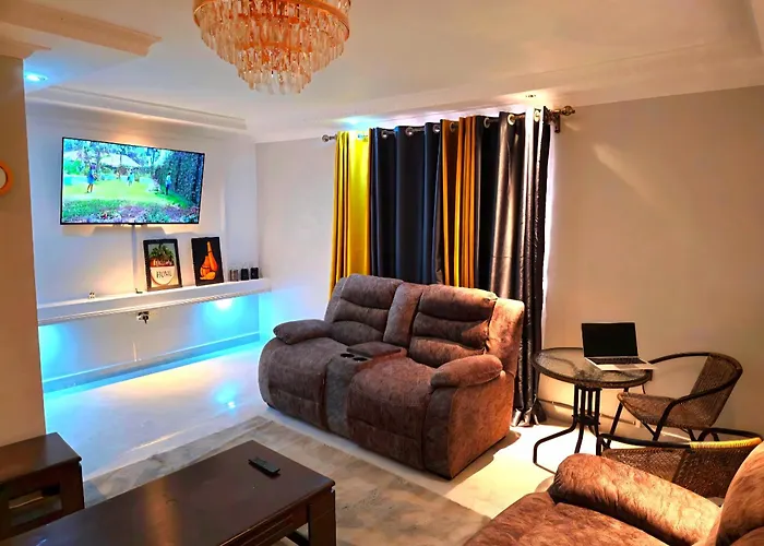 Cozy And Quiet Airport Escape 10 Min From Jkia Apartment Nairobi