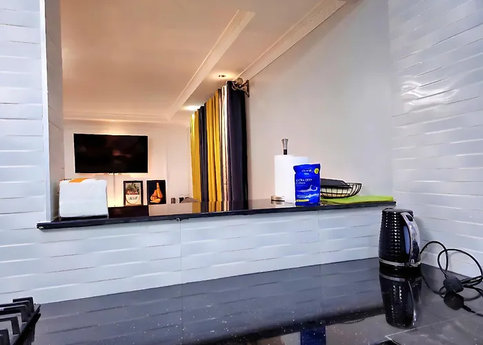 Cozy And Quiet Airport Escape 10 Min From Jkia Apartment Nairobi