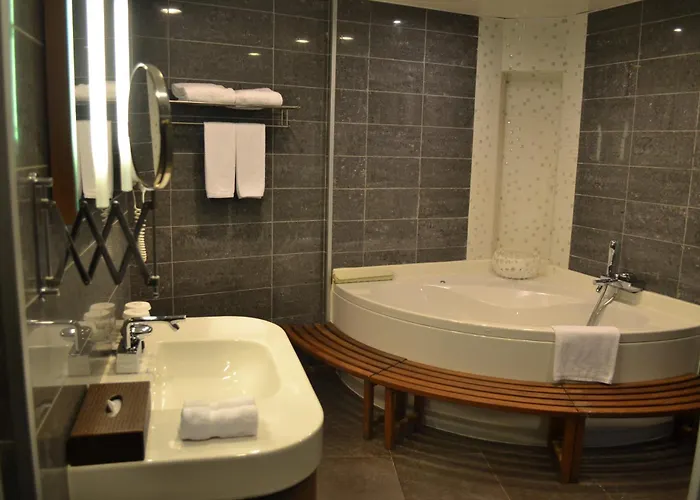 Holiday Villa Hotel & Residence City Centre Doha