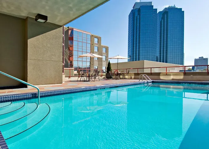 Holiday Inn Express Vancouver-Metrotown Burnaby