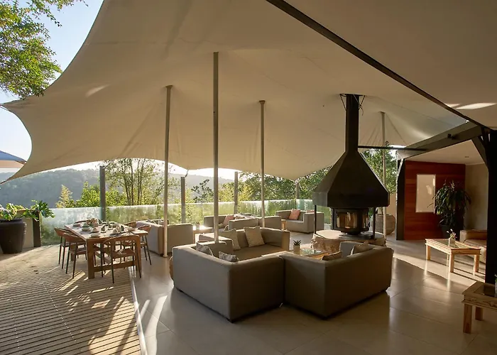Hog Hollow Country Lodge The Crags