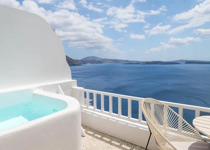Delfini Villas Oia