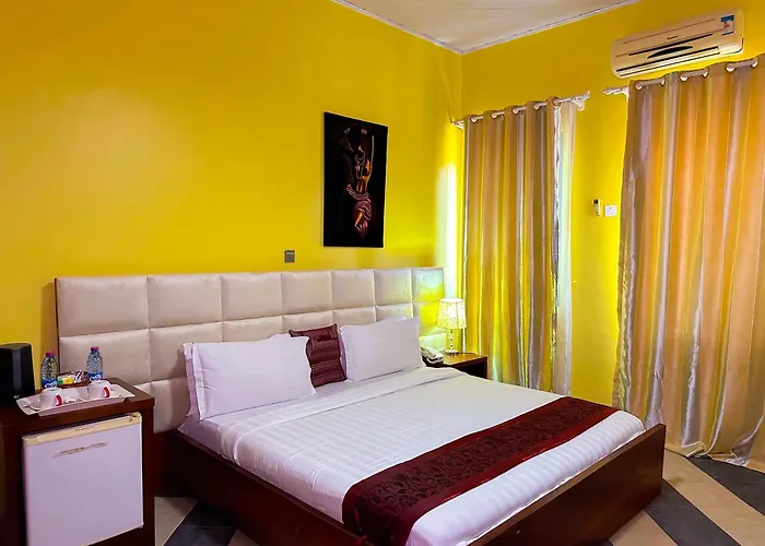 Triple Hill Hotel Weija