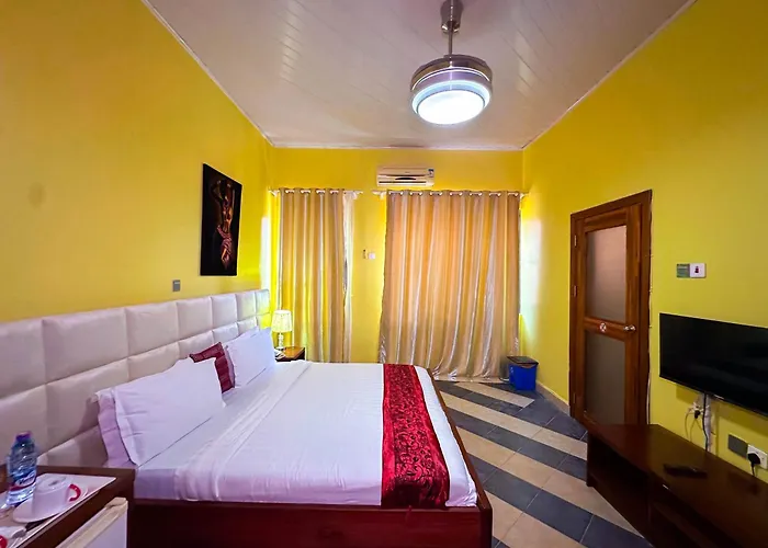 Triple Hill Hotel Weija