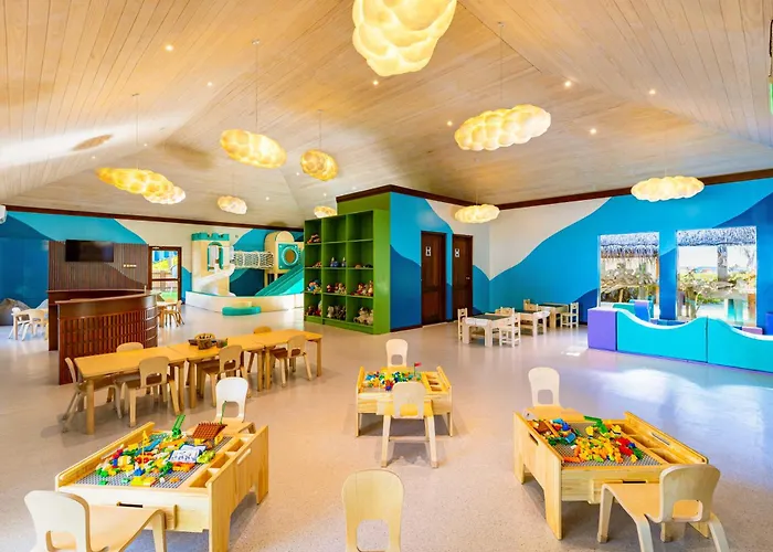 Meeru Maldives Resort Island Dhiffushi