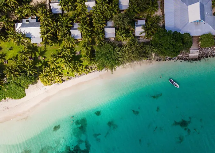 Oarsman'S Bay Lodge Naisisili