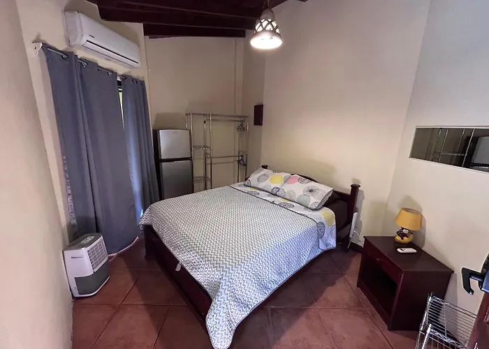 Tamarindo Backpackers Hostel