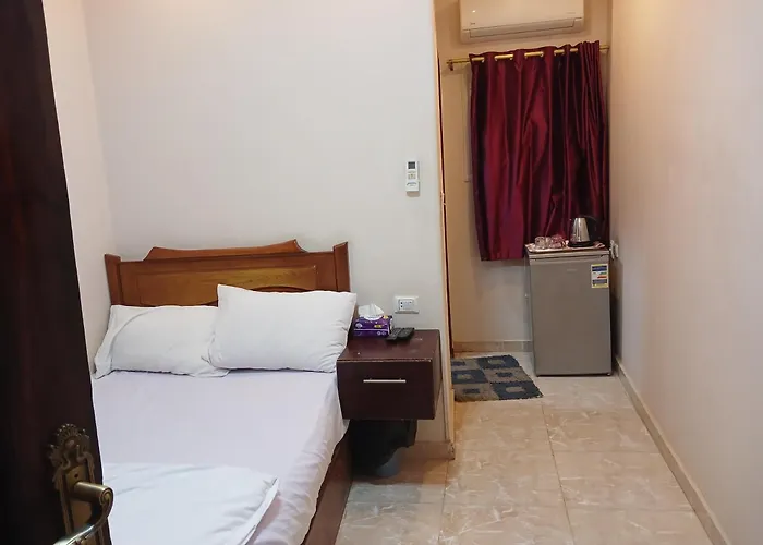 Royal Pyramids Inn Kafret el-Gabal