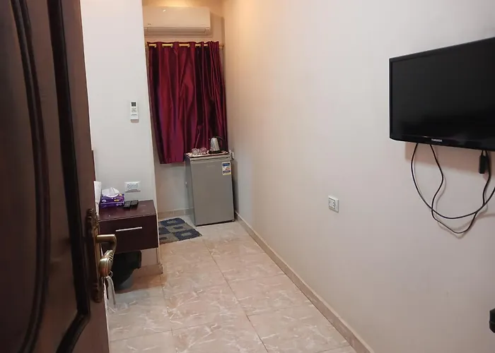 Royal Pyramids Inn Kafret el-Gabal