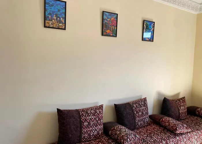 Tanjalucia Hostel Tangier