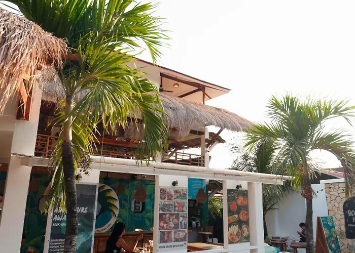 Chief Mau Moalboal Cebu Hostel