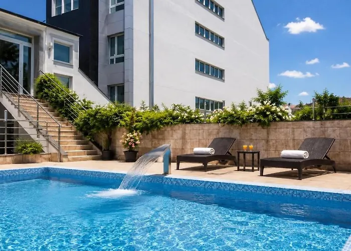 Prezident Hotel Novi Sad - Outdoor Pool & Spa