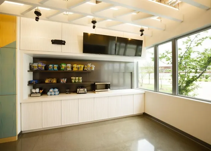 Aloft Austin Airport Hotel