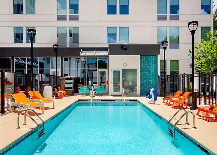 Aloft Austin Airport Hotel