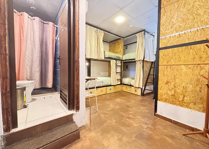 Carob Hostel Amman