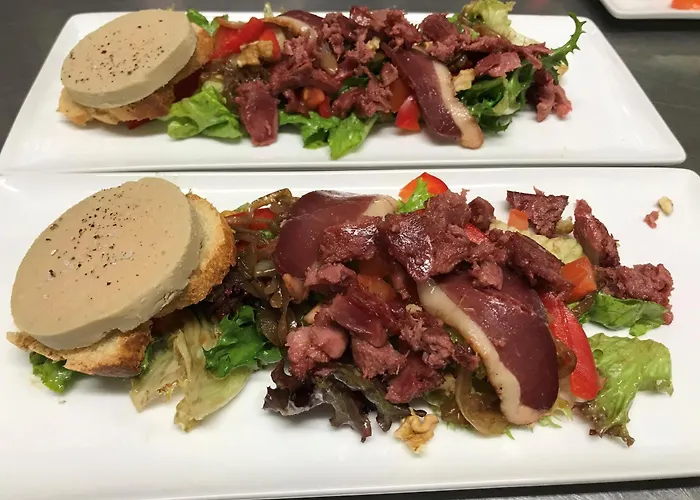 Logis Hotel Le Pelican & Son Restaurant Vernantes
