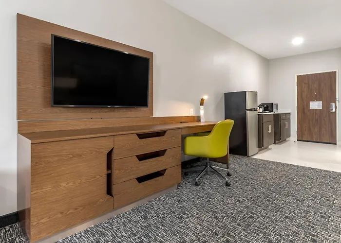Comfort Suites Greenville Airport