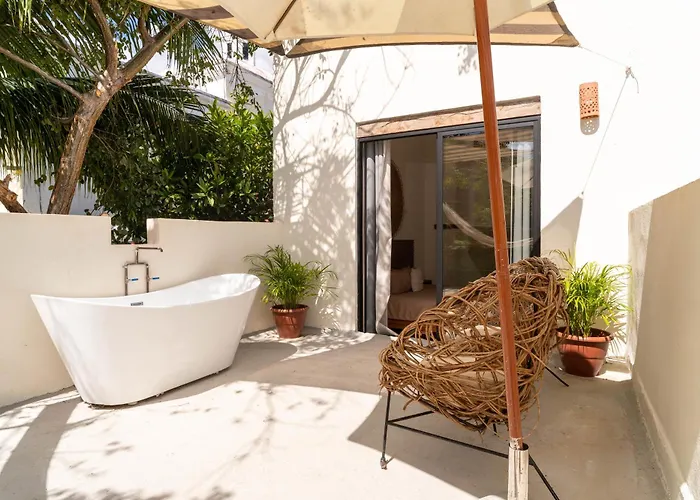 Enigmatic Boutique Hotel Cancun